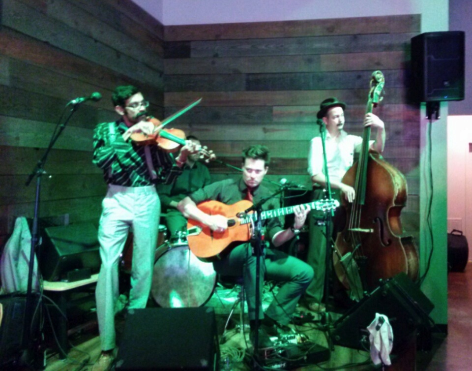 Le Chat Lunatique, one of our favorite local bands.